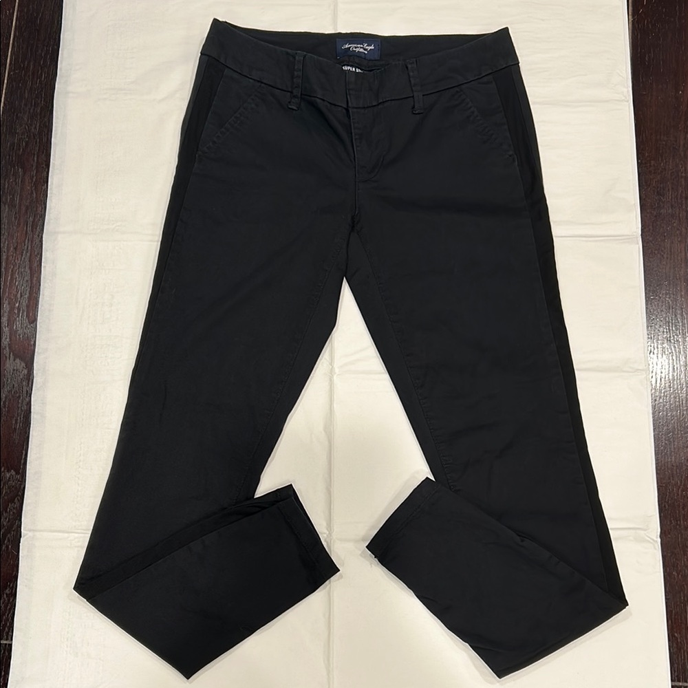 American Eagle Outfitters Black Super Stretch Skinny Jeans size 4